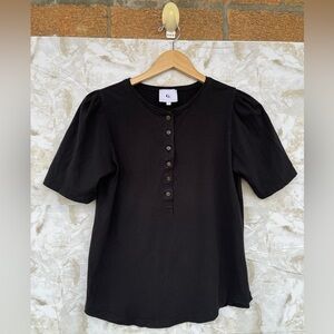 G. LABEL by Goop- Karmanos Organic
Cotton Puff Sleeve Henley Tee small